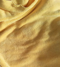 150cm عرض 550gsm ستوكات قطعة قماش للتنظيف الصوف المرجاني الأصفر 150D / 144F